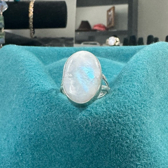 Moonstone and 925 Sterling Silver Ring - Picture 5 of 5